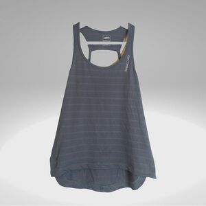 Colombian luxury brands, Babalu gray sports top.